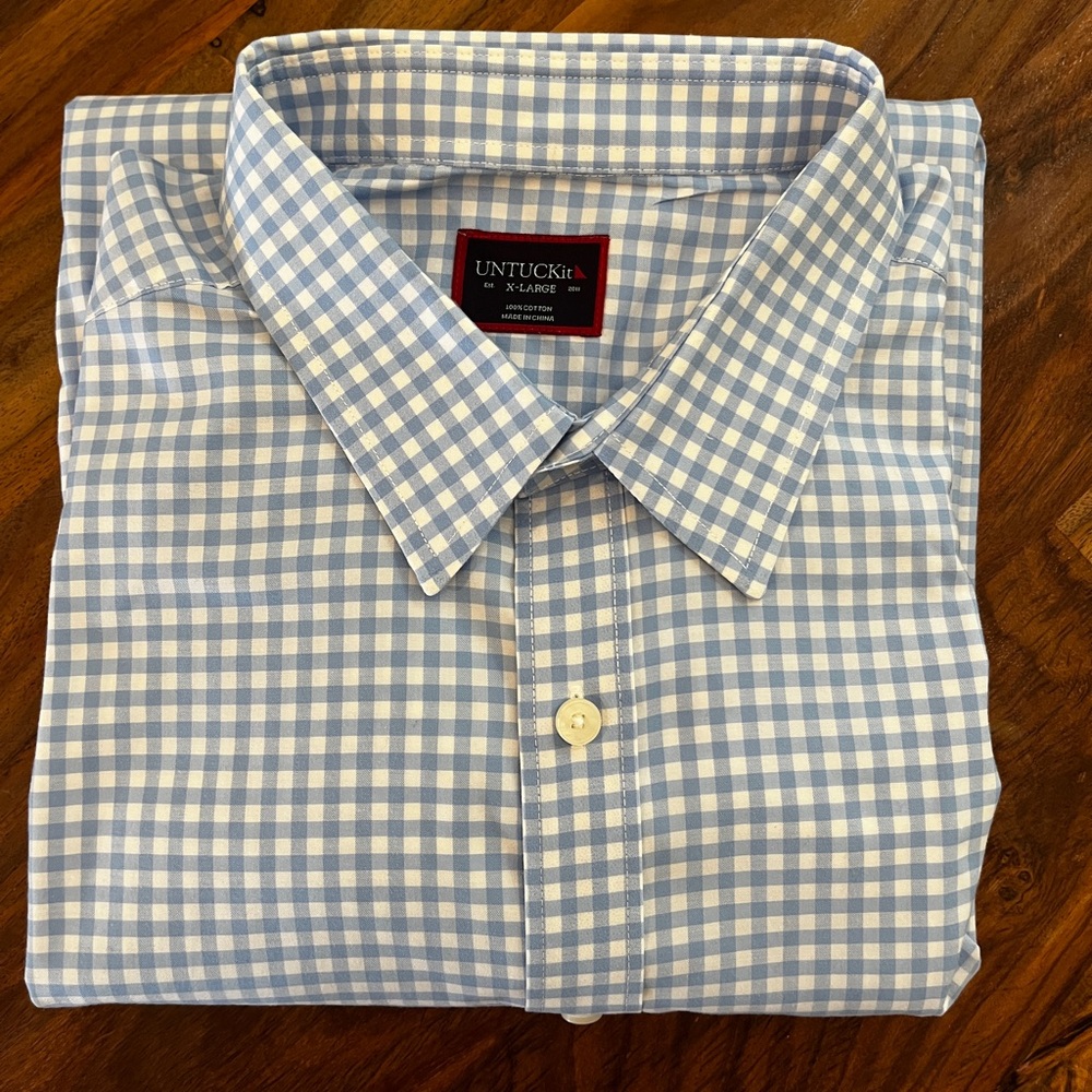 UNTUCKit Dress Shirt Men’s XL Blue and White Checkered Long Sleeve